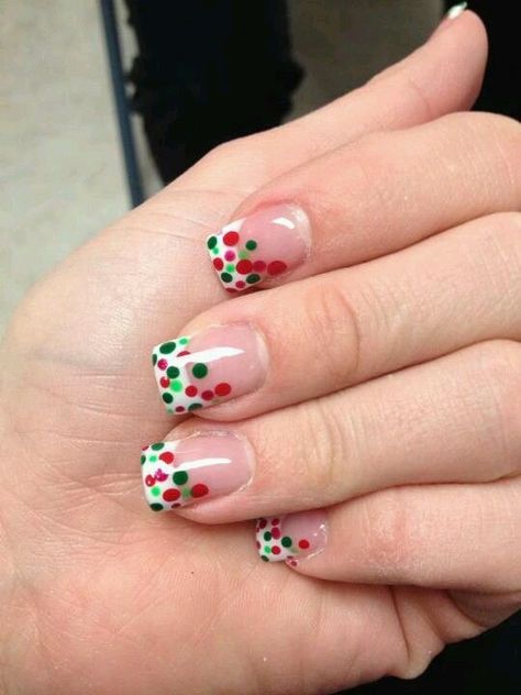 Diseños de uñas para celebrar las fiestas patrias | Es la Moda Holiday Nail Designs, Christmas Nails Easy, Cute Christmas Nails, Nails Green, Christmas Nail Art Designs, Nail Idea, Christmas Nails Acrylic, Nails For Kids, Xmas Nails