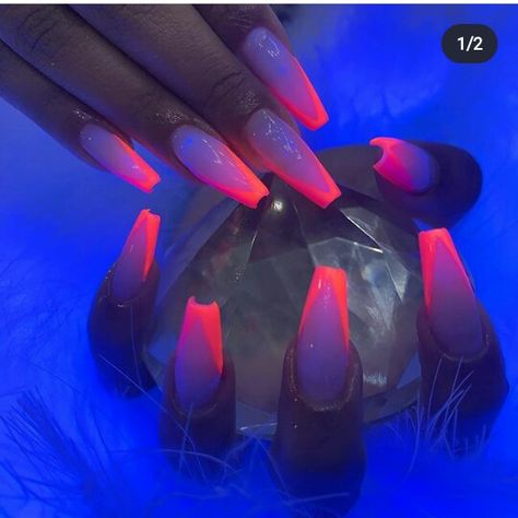 Glow Acrylic Nails, Glow In The Dark French Tip Nails, Glow In The Dark Nails Coffin, Glow In The Dark Nail Ideas, Neon Glow Nails, Glow In The Dark Nails Designs, Glowing Nails, Neon Purple Nails, Dark Acrylic Nails