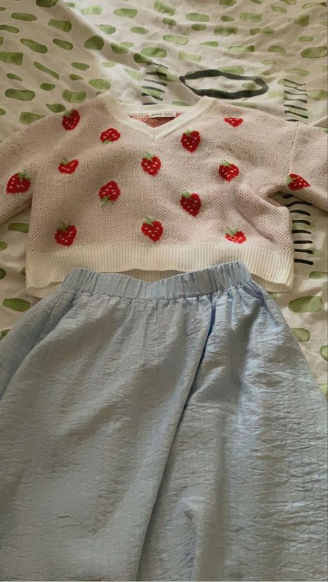 Strawberry Sweater Pattern, Strawberry Milk Sweater, Strawberry Jumper, Cute Strawberry Sweater, Strawberry Sweater Bulky Knit, Clothes