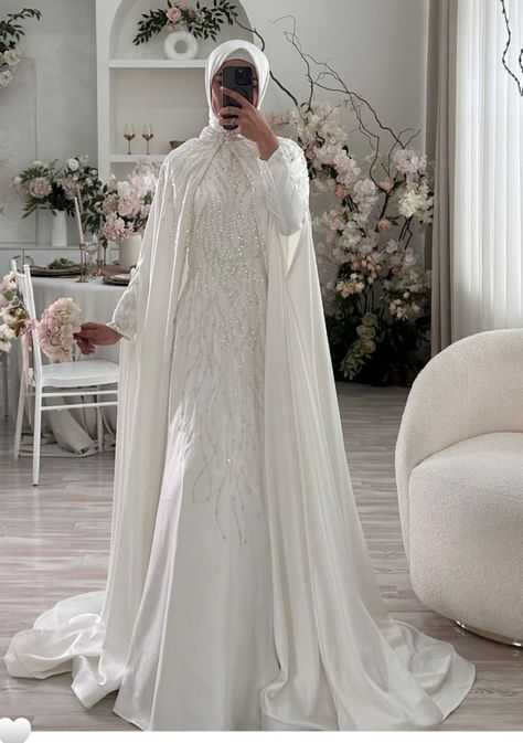 Hijabi White Wedding Dress, Modest Nikkah Dress, Bridgerton Wedding Dresses Inspired, Nikkah Abaya White, White Abaya Wedding, Hijabi Wedding Dress Simple, Arabic Wedding Dress Muslim, Hooded Wedding Dress, Nikah Abaya