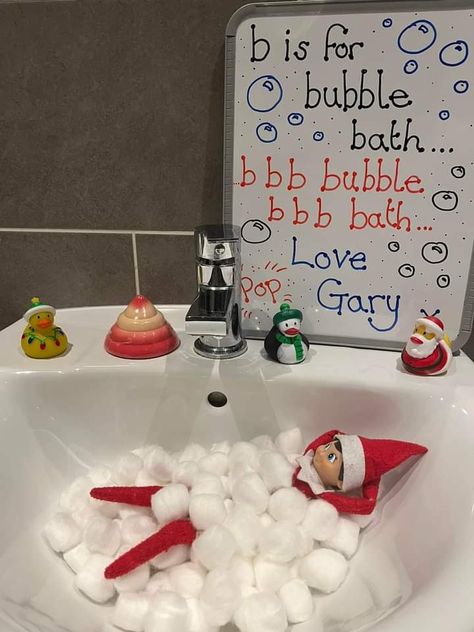 Elf Bubble Bath, Elf Ideas Easy, Elf Magic, Xmas Elf, Elf Activities, Awesome Elf On The Shelf Ideas, Elf Fun, Christmas Lovers, Christmas Planning