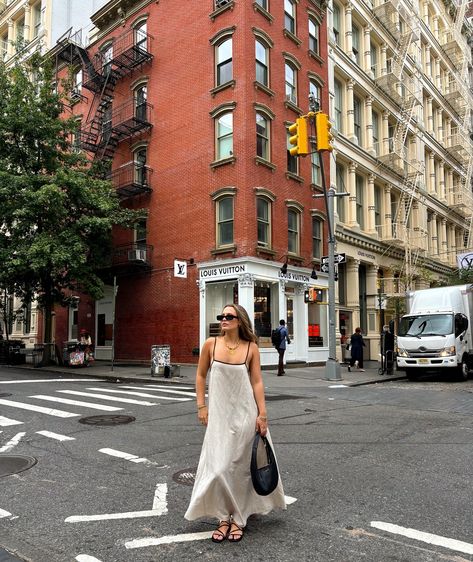 Strolls in soho Soho, soho nyc, nyc fashion blogger, nyc blogger, street style, streetwear, summer dresses, casual style, ootd, outfit of the day, styling, Australian clothing brand, style of the day, classy streetwear girls, classic style. #classystreetstyle #streetstyleinspo #sohonyc #nycstyleblogger #nycstylist #casualstreetstyle #summerdresses Soho Nyc Aesthetic Outfit Summer, Shopping In Soho Nyc, Nyc Cornelia Street, Australian Clothing Brands, Classy Street Style, Classy Streetwear, Soho Nyc, Nyc Fashion, Casual Street Style