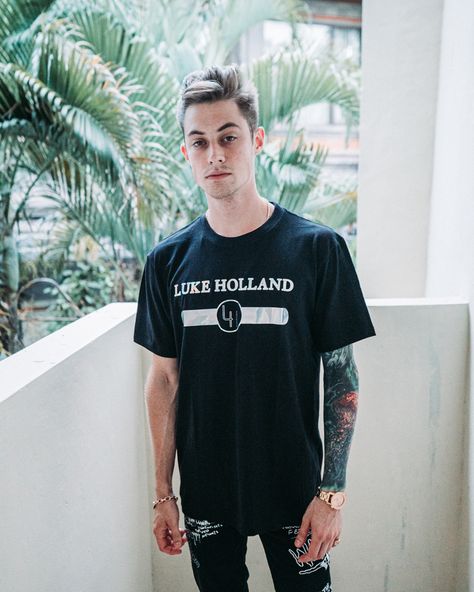 Luke Holland, The Word Alive, Falling In Reverse, Music Love, Sleeve Tattoos, Holland, Mens Graphic Tshirt, Tattoos, Mens Tshirts