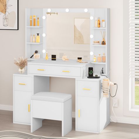 Small Bedroom Dressing Table Ideas, Mirror Drawers Bedrooms, Dressing Mirror With Lights, Makeup Dressing Table Ideas, Dressings Table Design, Classy Wardrobe Design, Make Up Table Design Bedrooms, Mirror Set Up Bedrooms, Vanity Design Bedroom