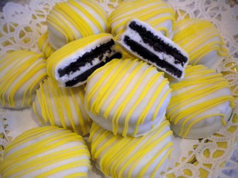 Yellow Wedding Favors, White Chocolate Covered Oreos, Oreos Cookies, White Chocolate Covered, Sunshine Birthday Parties, Sunshine Baby Shower, Sunflower Baby Showers, Sunshine Baby Showers, Blue Cookies