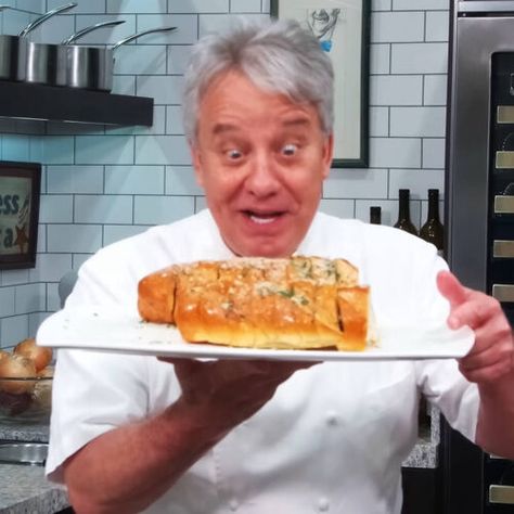 How to Make Restaurant Style Homemade Garlic Bread! - Chef Jean-Pierre Chef Jean Pierre Recipes, Elevated Meals, Chef Jean Pierre, Best Garlic Bread Recipe, Garlic Bread Spread, The Best Garlic Bread, Best Garlic Bread, Homemade Garlic Bread Recipe, Aglio E Olio Recipe