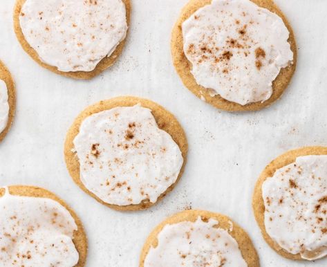 Chai Spice Cookies Gluten Free, Vegan Chai Cookies, Gluten Free Chai Cookies, Sugar Cookies With Frosting, Chai Spice Cookies, Cookies With Frosting, Chai Cookies, Pumpkin Spice Sugar Cookies, Spice Sugar Cookies