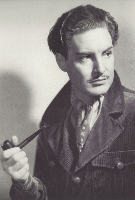 Robert Donat, Vintage Old Hollywood, English Film, The 39 Steps, 39 Steps, Best Actor Oscar, Old Film Stars, Blithe Spirit, Academy Award