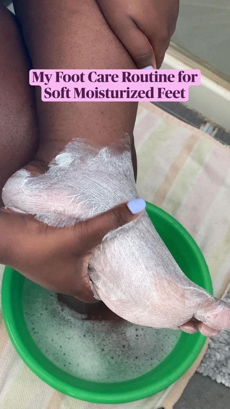 Foot Care Routine, Self Tanning Tips, Black Skin Care, Tanning Tips, Hygiene Tips, Shower Skin Care, Self Tanning, Beauty Tips For Glowing Skin, Hair Growing