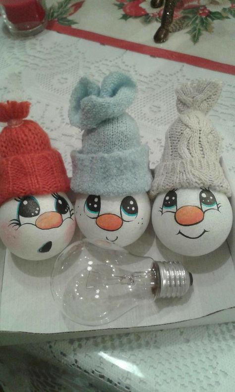 Kid Design, Snowman Craft, Painted Christmas Ornaments, Holiday Crafts Christmas, Snowman Crafts, Christmas Ornaments Homemade, Christmas Ornament Crafts, Handmade Christmas Ornaments, Ornament Crafts