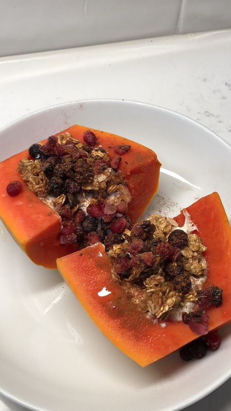 Papaya bowls are 🍓🤤 Papaya Yogurt Bowl, Papaya Aesthetic, Craving Snacks, Papaya Bowl, Cooking Recipes Healthy, Healthy Sweet Treats, Nourishing Foods, Food Babe, Happy Foods