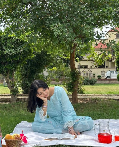 Desi Picnic Aesthetic Ideas, Desi Picnic, Crochet Jumper Pattern, Book Flatlay, South Asian Aesthetic, Sisters Photoshoot Poses, Desi Aesthetics, Desi Love, Phone Photo Editing