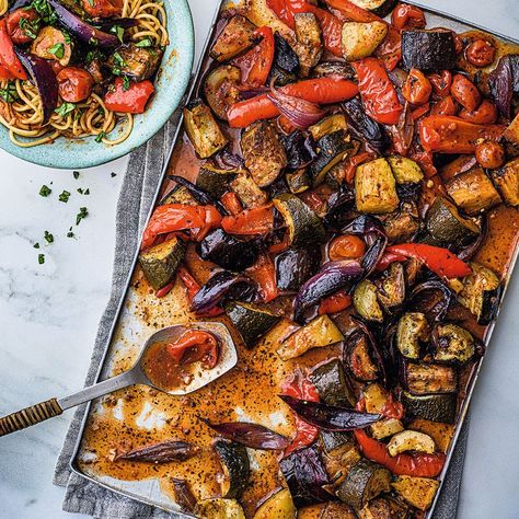 Roasted Ratatouille, Vegetable Stock Cubes, Tomato Vegetable, Soba Noodles, Oven Cooking, Veg Recipes, Veggie Dishes, Satisfying Food, Weight Watchers