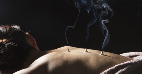 Tout sur le Tui Na, ce massage chinois guérisseur Brain Stimulation, Acupuncture Points, Traditional Chinese Medicine, Chinese Medicine, Natural Treatments, Alternative Medicine, Herbal Medicine, Acupuncture, Popsugar