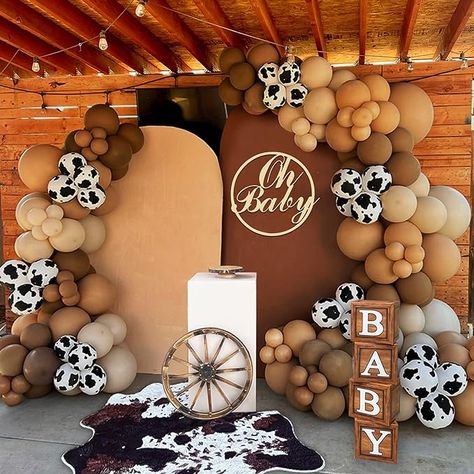 Cow Balloons, Cowboy Baby Shower Theme, Cow Baby Shower Theme, Rodeo Baby Shower, Rodeo Birthday Parties, Cowgirl Baby Showers, Cowboy Theme Party, Balloons Arch, Cow Baby Showers