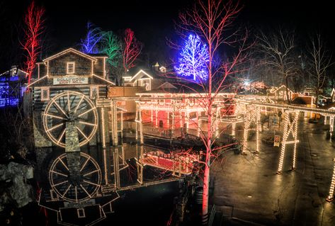 Winterfest Celebration Dollywood Christmas, Gatlinburg Christmas, Dollywood Park, Smoky Mountain Christmas, Tennessee Christmas, Holiday Lights Display, Smoky Mountains Vacation, Pigeon Forge Tennessee, Tennessee Vacation