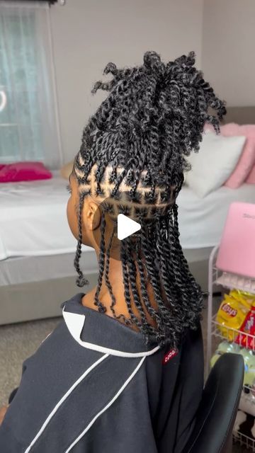 @hair.glowww on Instagram: "Two strand juicy twists all done with client’s natural hair 🩷🩷 #hairglowww #twists #twostrandtwists #juicytwists #naturalhairstyles #summerhairstyle #kinkytwists #naturalhair #kink #frenchcurls #hairglowww #killeenhairstylist #fulanilemonadebraids #lemonadebraids #killeenbraider #braider #braids #knotlessbraids #knotlesswithcurls #curls #curlyends #natualhair #naturalhairsyles #tribalbraid #fulanibraids #summerhairstyles #braidsszn" Juicy Two Strand Twist, Two Strand Twist Added Hair, Twist With Extensions Two Strand, 2 Strain Twist Natural Hair, 2 Strand Twist With Added Hair, Kinking Hair Styles Twisting, Double Strand Twist Hairstyles, Island Twist Hairstyle Ideas, Two Strand Twist Hairstyles With Weave