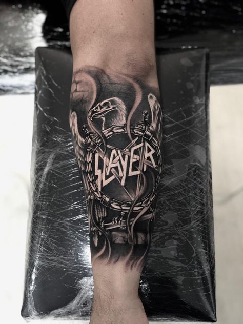 Tattoo realism metal slayer Slayer Tattoo Band, Heavy Metal Tattoo Ideas For Men, Metal Tattoo Sleeve, Metal Head Tattoos, Metal Band Tattoos, Metal Music Tattoo, Heavy Metal Tattoo Ideas, Metalhead Tattoo, Maiden Tattoo