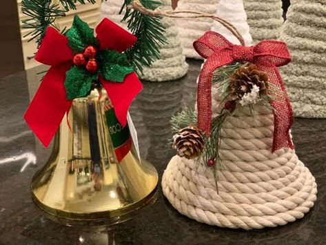 The Silver Farmhouse Crafts, Unique Christmas Crafts, Country Christmas Crafts, Country Christmas Decorations, Diy Christmas Decorations Easy, Holiday Crafts Christmas, Handmade Christmas Decorations, Christmas Ornaments Homemade, Christmas Ornament Crafts