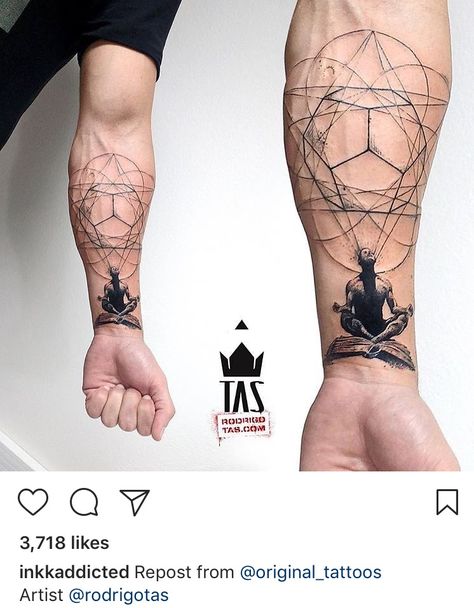 Sketch Style Tattoos, Wallpaper Minimal, Wrist Tattoos For Guys, Muster Tattoos, Geometry Tattoo, Inspiration Tattoos, Arm Band Tattoo, Hand Tattoos For Guys, Band Tattoo