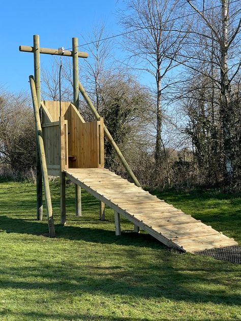 Zipline Backyard, Diy Zipline, Zip Wire, Custom Treehouse, Tree Stand Hunting, Zip Line Backyard, Backyard Play Spaces, Treehouse Masters, Kids Backyard