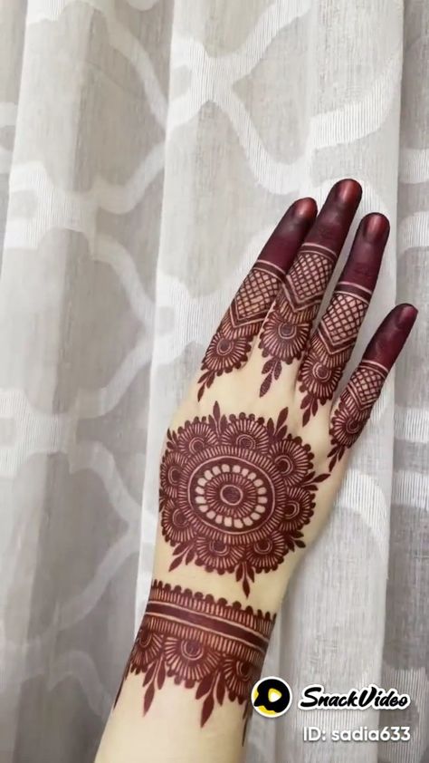 Mehandi Design For Hand, Simple Mehendi Designs, Mehndi Designs For Kids, Simple Mehndi Designs Fingers, Very Simple Mehndi Designs, Pretty Henna Designs, Mehndi Designs Front Hand, Full Hand Mehndi Designs, Latest Simple Mehndi Designs