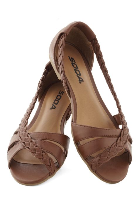 Twist Family Robinson Sandal (Chestnut) Spring Footwear, Pretty Sandals, Vintage Sandals, Soda Shoes, Stunning Style, Genuine Leather Sandals, Elegant Heels, Chic Sandals, Leather Wedge Sandals