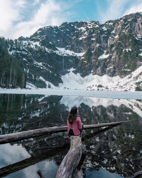 Spring hiking season is here! The snow is finally melting, the waterfalls are raging, and many trails are blooming with gorgeous wildflowers. Nonetheless, springtime hiking can be a little tricky. #Lake22 #PNW #Hiking #Washington Pnw Hiking, Washington Hikes, Spring Hiking, Spring Outdoor, River Rafting, Best Hikes, Weekend Trips, Outdoor Fun, Washington State