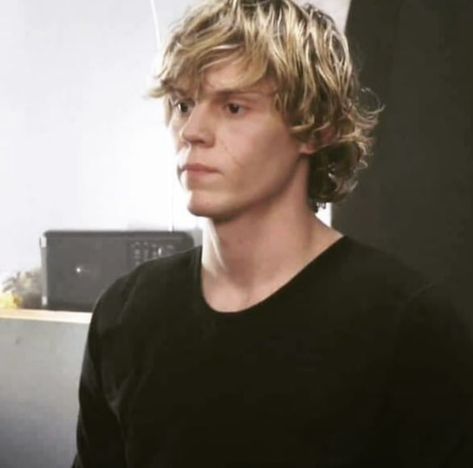 Evan Peters Blonde, Ahs Aesthetic, Dr Evans, Peter Evans, Ahs Cast, Tate And Violet, Tate Langdon, Evan Peters, Fav Celebs