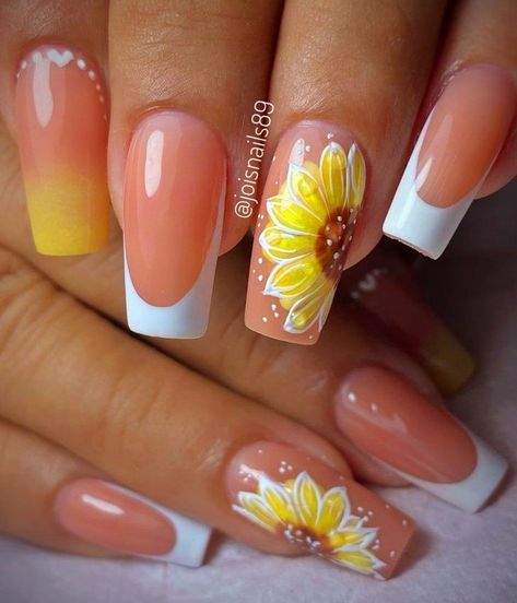 Cute Sunflower Nails, Sunflower Nail Art, Quick Nail Art, Cute Sunflower, Sunflower Nails, Nails Yellow, Nail Art For Beginners, Simple Acrylic Nails, Pretty Nail Art Designs