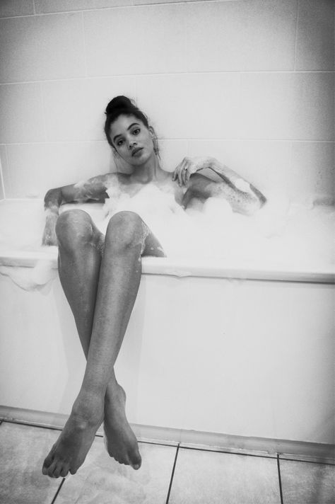 Tarla Barbosa Bath editorial by Gus Romano. #Brazilian #model photoshoot bathtub, bathroom Photoshoot Bathtub, Bathtub Photoshoot, Model Bathroom, London Sign, Bathtub Bathroom, Brazilian Model, Editorial Photoshoot, Bathroom Model, Photoshoot Model