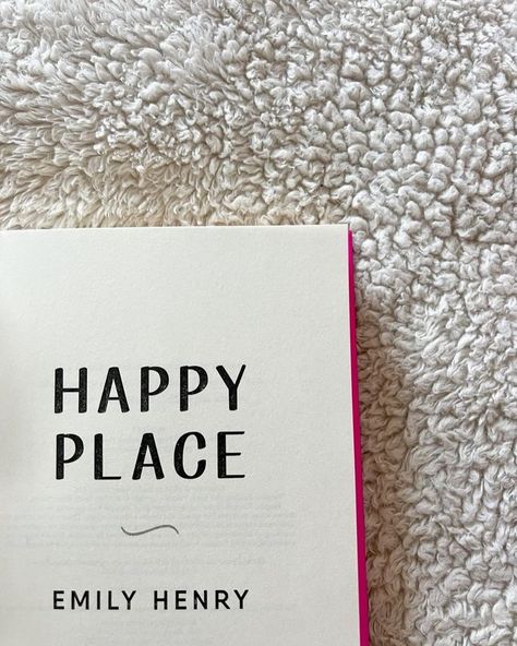 🏖️ Happy Place : Book Review ⭐️⭐️⭐️⭐️ #Happyplace - Contemporary / Romance & Power of Friendship.. set in the beautiful Maine - a reflection of growing up / growing apart / self growth …. And ultimately self reflection of going after what YOU truly want … It took me a while to fully get into the story ( but a completely different genre for me ) , I’m so glad I stuck with it because the last 1/4 of this book was soooooo good !!! And I could relate on a couple of the topics … “I want my li... Happy Place Emily Henry Book, Happy Place Book, Happy Place Emily Henry, Book Cover Aesthetic, Henry Emily, Power Of Friendship, Cover Aesthetic, Emily Henry, Growing Apart