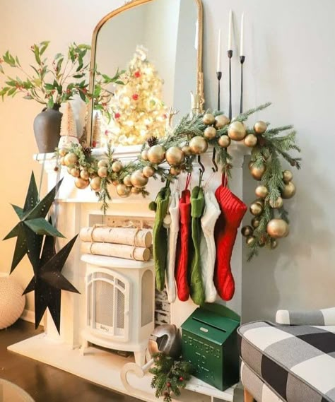 Christmas Mantel Ideas, Trendy Christmas Decor, Christmas Mirror, Mantel Ideas, Flocked Christmas Trees Decorated, Christmas Mantle Decor, Christmas Mantel, Christmas Mantel Decorations, Christmas Interiors