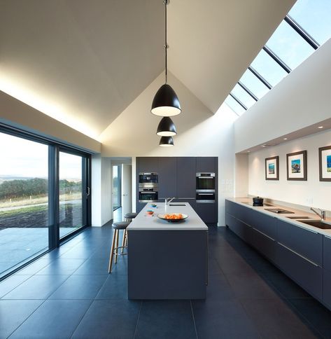 Isle of Skye House Vaulted Ceiling Lighting, Interior Design Examples, Kitchen Design Pictures, Minimal Interior Design, House Ceiling Design, Ceiling Design Modern, Best Kitchen Designs, Island House, Design Del Prodotto