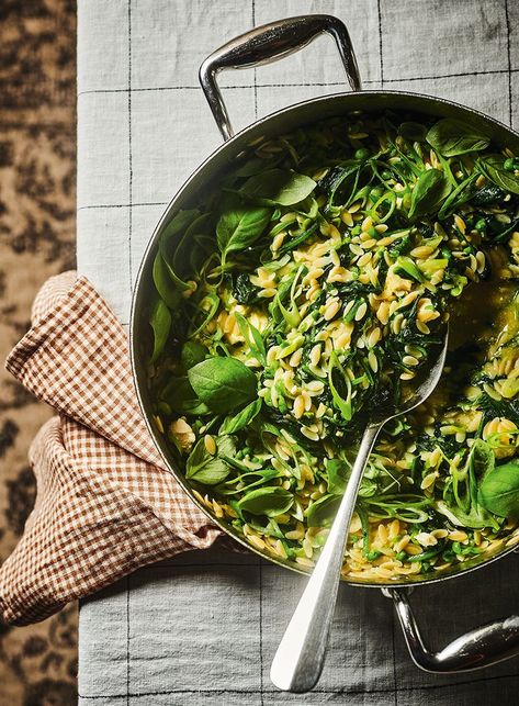 New Zealand Spinach Recipe, Vegetarian Orzo Recipes, Orzo Spinach, One Pot Orzo, Spinach Orzo, Peasant Food, Growing Organic Vegetables, One Pot Vegetarian, Orzo Recipes