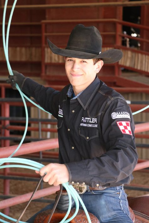 Payden Bray, Pbr Bull Riders, Cute Country Couples, Rodeo Cowboys, Team Roping, Rodeo Life, Western Denim Shirt, Baseball Boys