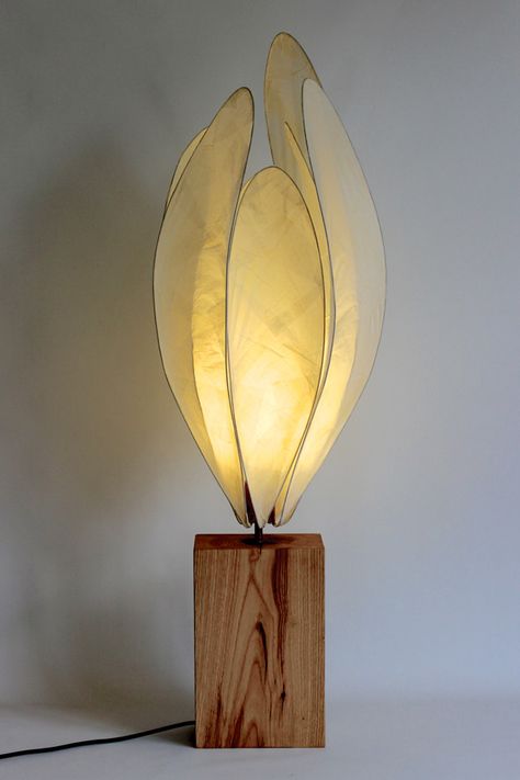 Luminaria Diy, Curved Floor Lamp, Diy Table Lamp, Lampe Diy, Diy Lampe, Paper Lampshade, Reading Lamp Floor, Paper Light, Diy Lamp Shade