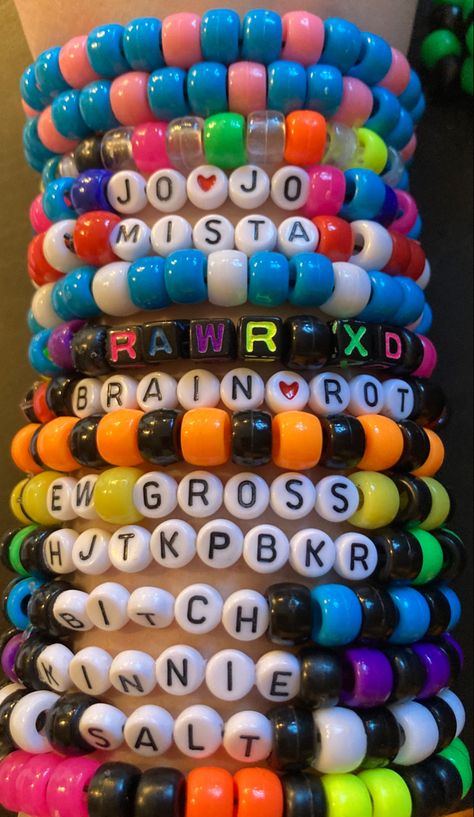 Kandi Singles Ideas Words, Single Kandi Ideas, Kandi Words Ideas, Kandi Ideas Singles, Kandi Core, Kandi Singles Ideas, Kandi Singles, Rave Bracelets, Scene Jewelry