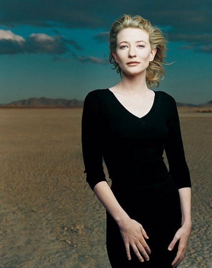 A regal Cate. Photograph by Annie Leibovitz; styled by Nicoletta Santoro.March 1999 Anne Leibovitz, Annie Leibovitz Photos, Annie Leibovitz Photography, Photography People, Annie Leibovitz, Actrices Hollywood, Famous Photographers, Celebrity Portraits, Cate Blanchett