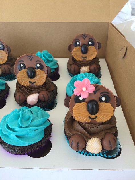 Otter cupcakes for Captain Bruce Sea Otter Cupcakes, Otter Cupcakes, Sea Otter Cake, Sea Otter Cake Ideas, Otter Party, Otter Party Decorations, Otter Baby Shower Theme, Otter Birthday, Kids Birthday Cupcakes