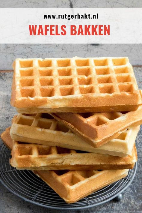 Mini Waffle Recipe, British Bake Off Recipes, Netherlands Food, Fried Chicken Recipe Southern, Bistro Food, Dutch Recipes, Bread Cake, Pancakes And Waffles, Cooking Inspiration