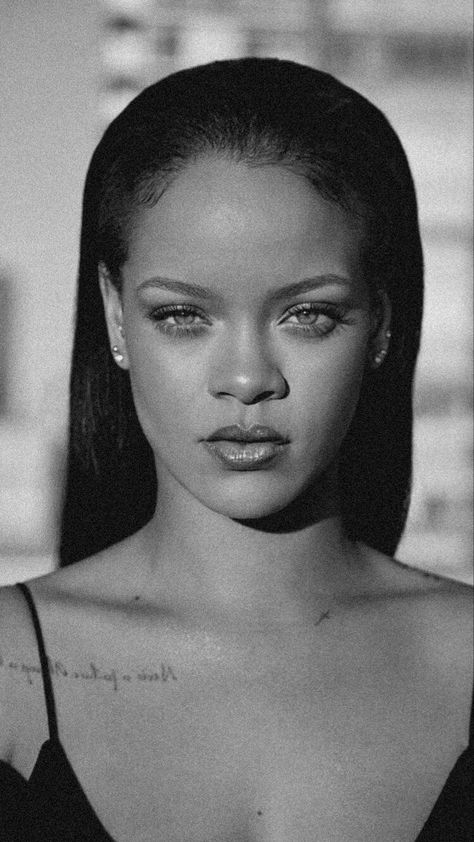 Tumblr Thoughts, Rihanna Face, Looks Rihanna, Rihanna Looks, Rihanna Photos, Rihanna Riri, Rihanna Style, Bad Gal, Face Photography