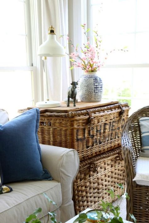 Decorating With Vintage Baskets, French Baskets Decor, Vintage Baskets Decor, Decorating With Baskets On The Floor, Baskets Under Bench, Styling Baskets, Basket Styling, Decorating With Baskets, Decorate With Baskets