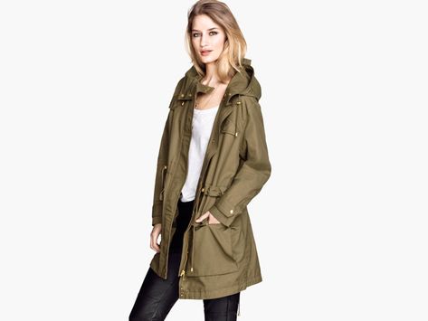 Check out this cute H&M Parka and the several other raincoats available this season!! #momtastic #fashion #raincoats #clothes Stylish Raincoats, Green Raincoat, Long Rain Coat, Yellow Raincoat, Rain Jacket Women, Hooded Raincoat, Raincoats For Women, Parka Coat, Women's Coats & Jackets