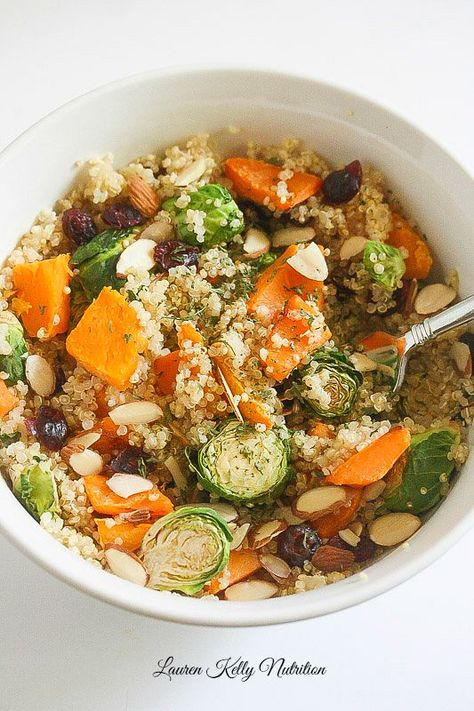 Sweet Potato Brussels Sprouts Quinoa Bowl {Vegan, Gluten Free, Ready in 30 minutes} Sweet Potato Quinoa Bowl, Sweet Potato Brussels Sprouts, Chicken Brussel Sprouts, Sweet Potato Quinoa, Sprouting Quinoa, Sprouting Sweet Potatoes, Curry 3, Brussels Sprout, Quinoa Bowl