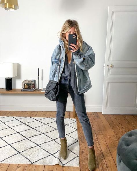 Grey Levis Jeans Outfit, Levis Jacket Outfit, Levi Jeans Outfit, Grey Jeans Outfit, Dress Down Day, Jean Jacket Outfits, Easy Trendy Outfits, Saint Laurent Bag, Daily Dress