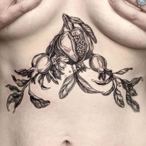 Botanical Stomach Tattoo, Women Rib Tattoo Ideas, Stomach Tattoos Plus Size, Goth Collarbone Tattoo, Side Breast Tattoos For Women, Botanical Sternum Tattoo, Art Nouveau Tattoo Woman, Tattoos On Plus Size Women, Sternum Tattoo Big Bust