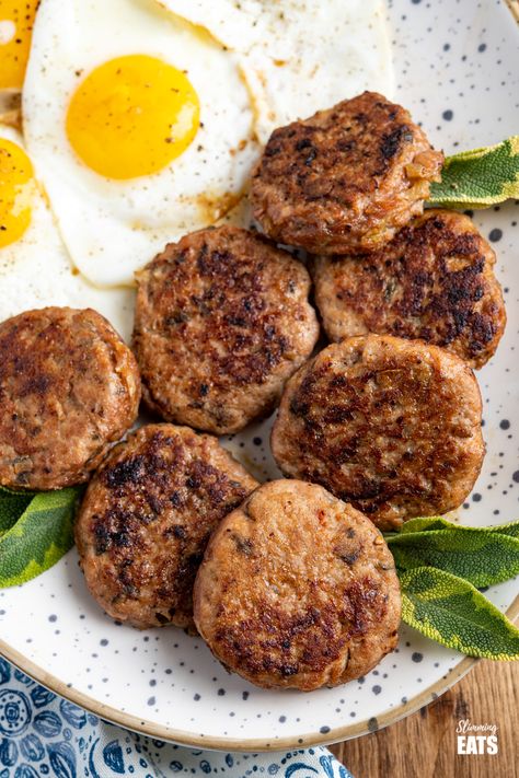 Homemade Breakfast Sausage Recipe, Homemade Turkey Sausage, Breakfast Sausage Patties, Breakfast Hash Recipes, Sweet Potato Breakfast Hash, Paleo Breakfast Easy, Homemade Breakfast Sausage, Turkey Breakfast Sausage, Breakfast Sausage Recipes