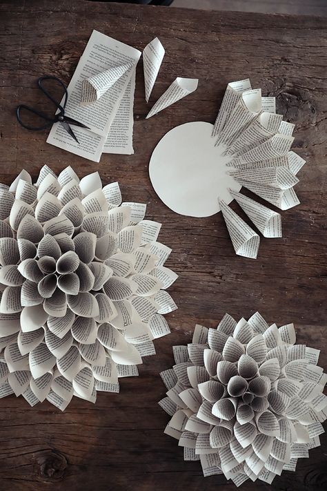 Origami Návody, Diy Para A Casa, Diy Fleur, Diy Flores, How To Make Paper Flowers, Seni Origami, Paper Flowers Craft, Crafts Paper, Paper Flowers Diy