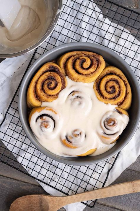 Gluten-Free Pumpkin Cinnamon Rolls Gluten Free Pumpkin Cinnamon Rolls, Almond Flour Pumpkin Muffins, Pumpkin Breakfast Recipes, Pumpkin Stew, Gf Sweets, Maple Cream Cheese, Pumpkin Breakfast, Pumpkin Cinnamon Rolls, Maple Cream